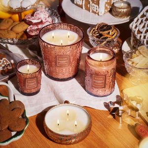 Hovedbilde Voluspa Gingerbread Chalet Classic Boxed Candle ...
