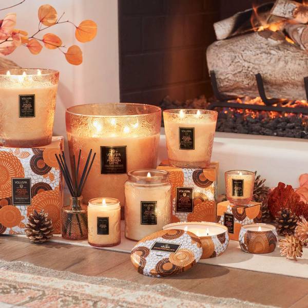 Voluspa Spiced Pumpkin Latte 3-Wick Tin Candle 40timer